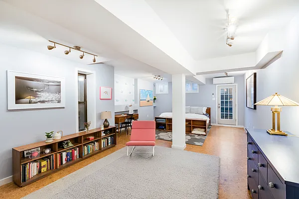 Sold by Compass | media 6