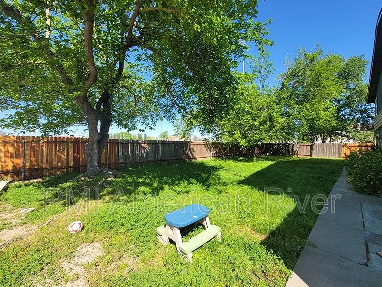3729 Balsam St #4 — Photo 13