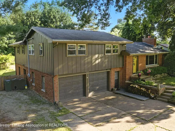 2329 Cumberland Rd, Lansing, MI 48906