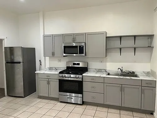 3540 W North Ave #1M Photo 1