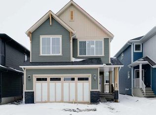 823 E Bayview Ter SW, Airdrie, AB T4B 5M6