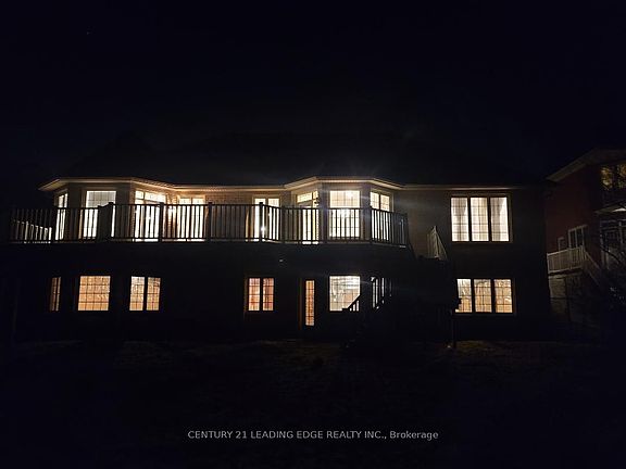 3rd image of 3675 Cochrane St