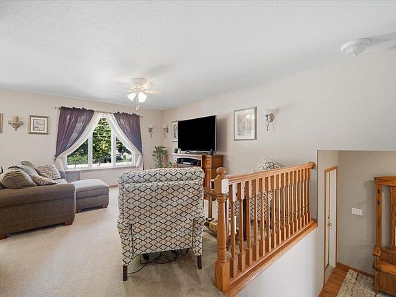 3rd image of 817 Jakob Ln