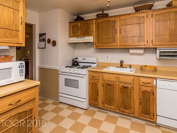 5th image of 302 Parkside Dr