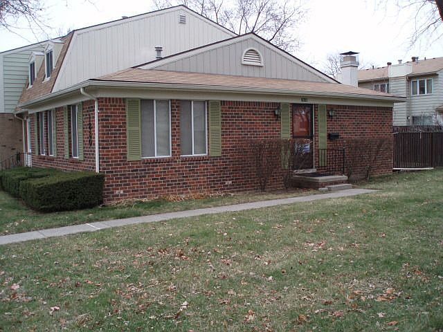 1st image of 1830 Torquay Ave #1