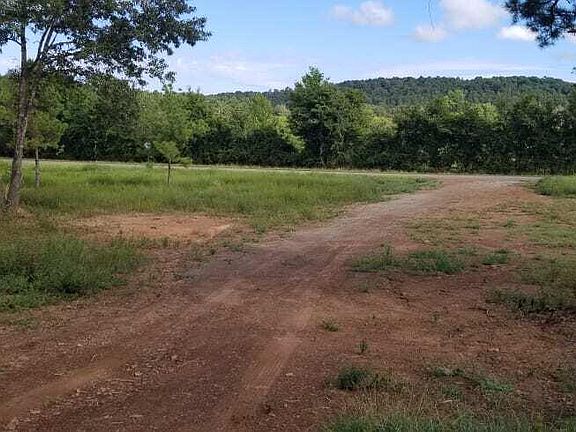 2nd image of 311 County Road 3600