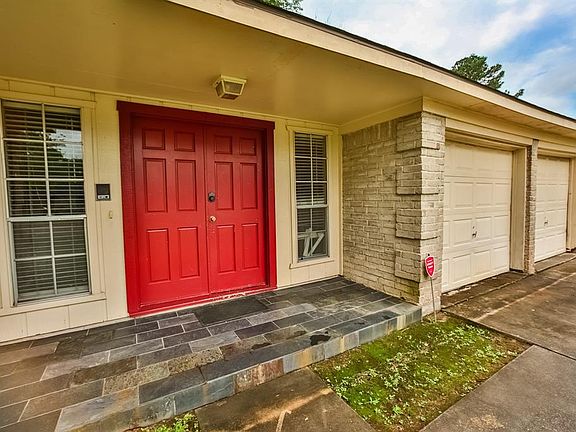 2nd image of 16631 Loch Katrine Ln
