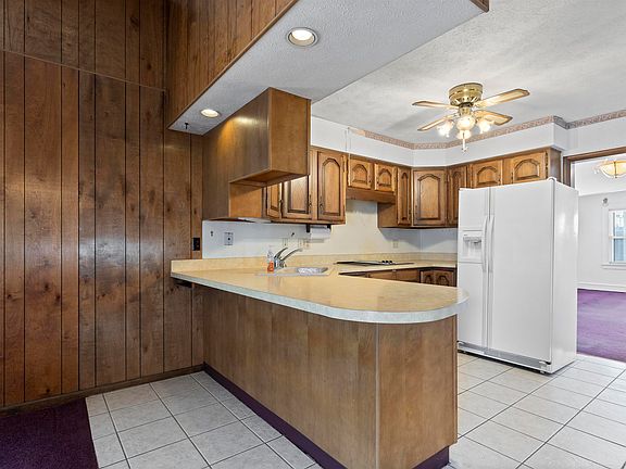 4th image of 404 River Ln