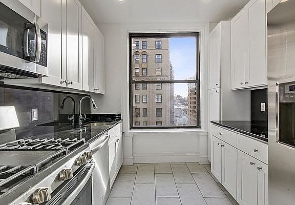 3rd image of 525 W End Ave APT 10A