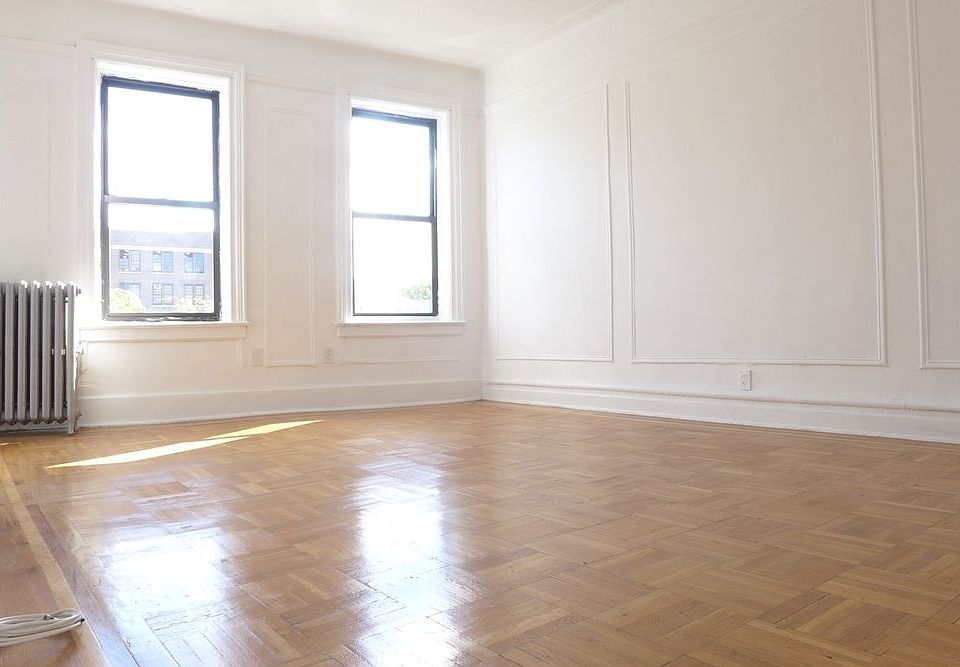 1st image of 4791 Broadway APT 2C