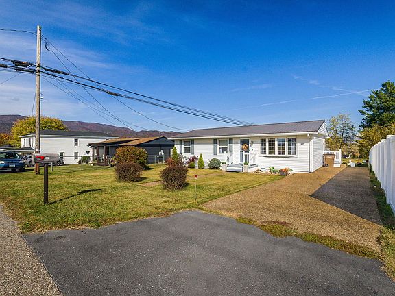 2nd image of 311 Williams Ave