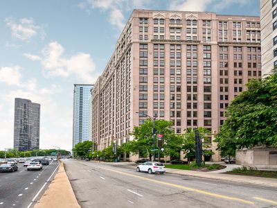 680 N Lake Shore Dr APT 607, Chicago, IL, 60611