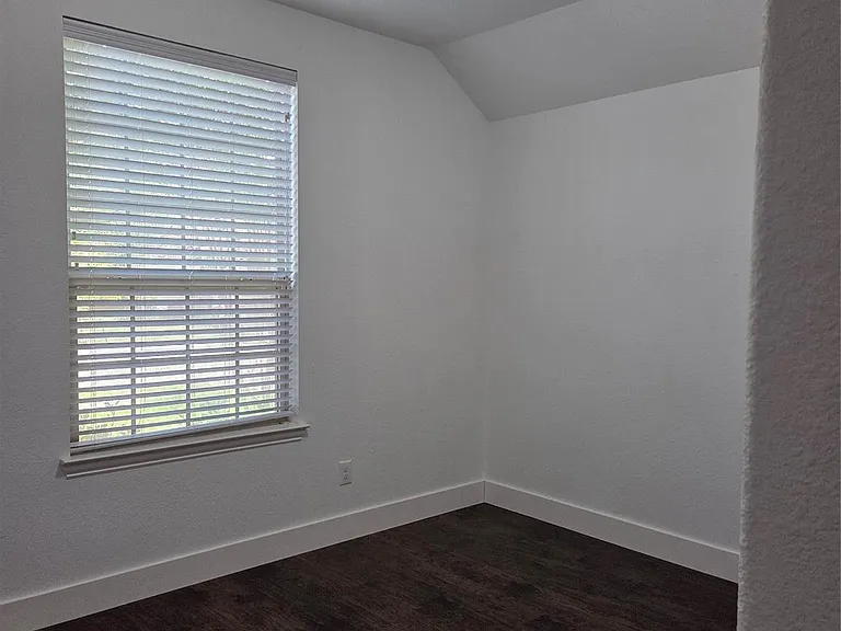 8206 Summer Lake Pass Ln — Photo 12
