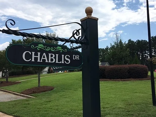827 Chablis Dr — Photo 24