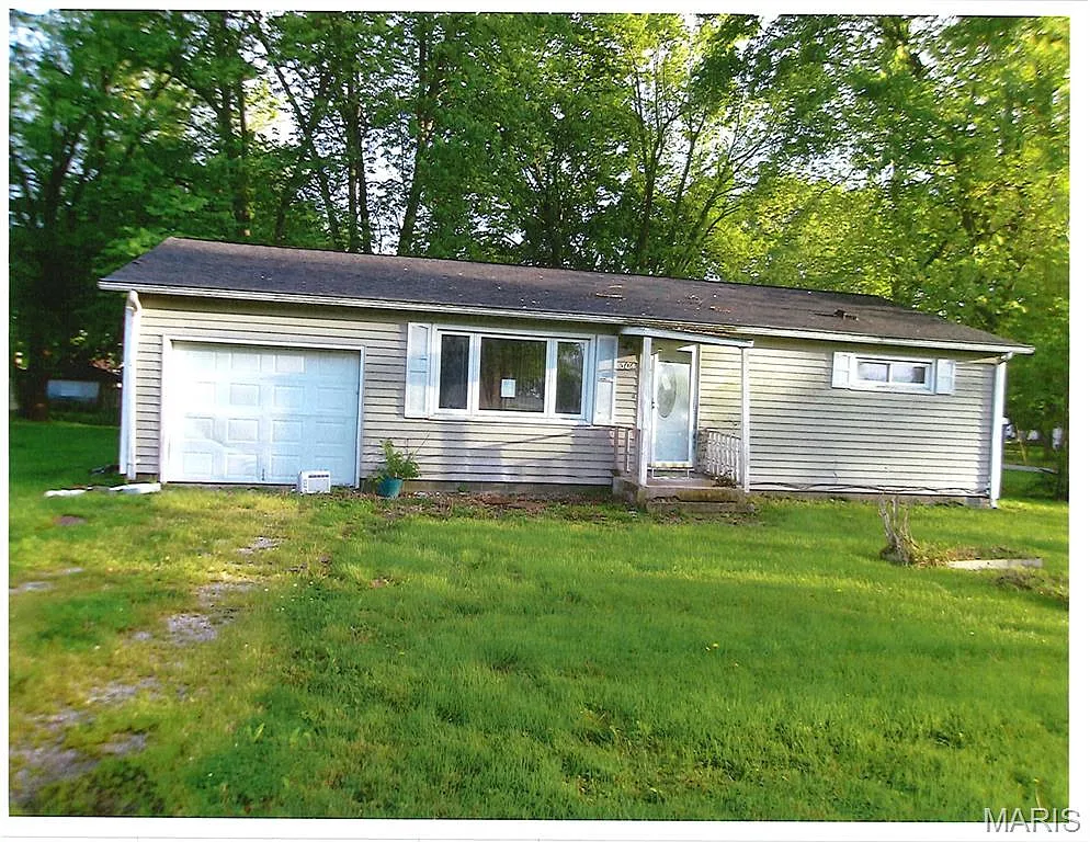 304 W Douglas St photo 1