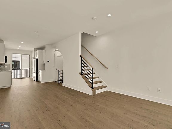 3rd image of 2607 Platt Ct NW