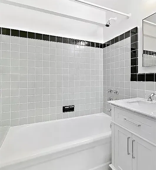 200 W 20th St #409 — Photo 2