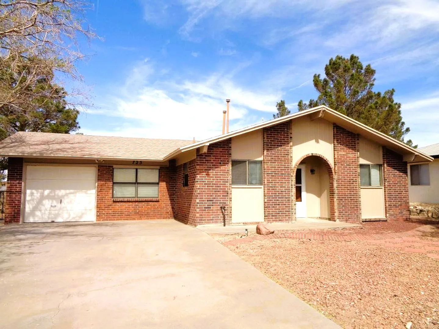 Adorable Single Level Westside Home With Refrigerated Air Located In Quiet Well Established Neigh... — Photo 1