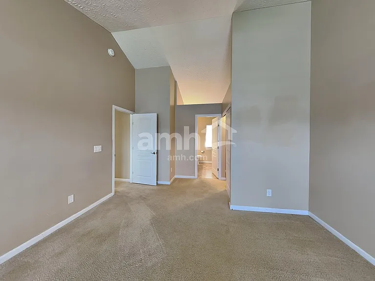 6694 Waverly Park — Photo 10