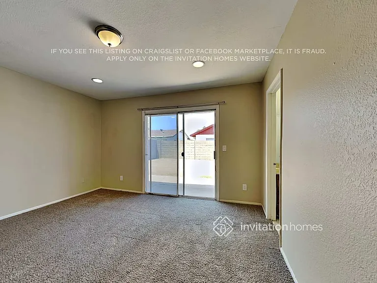 5634 W Altadena Ave — Photo 13