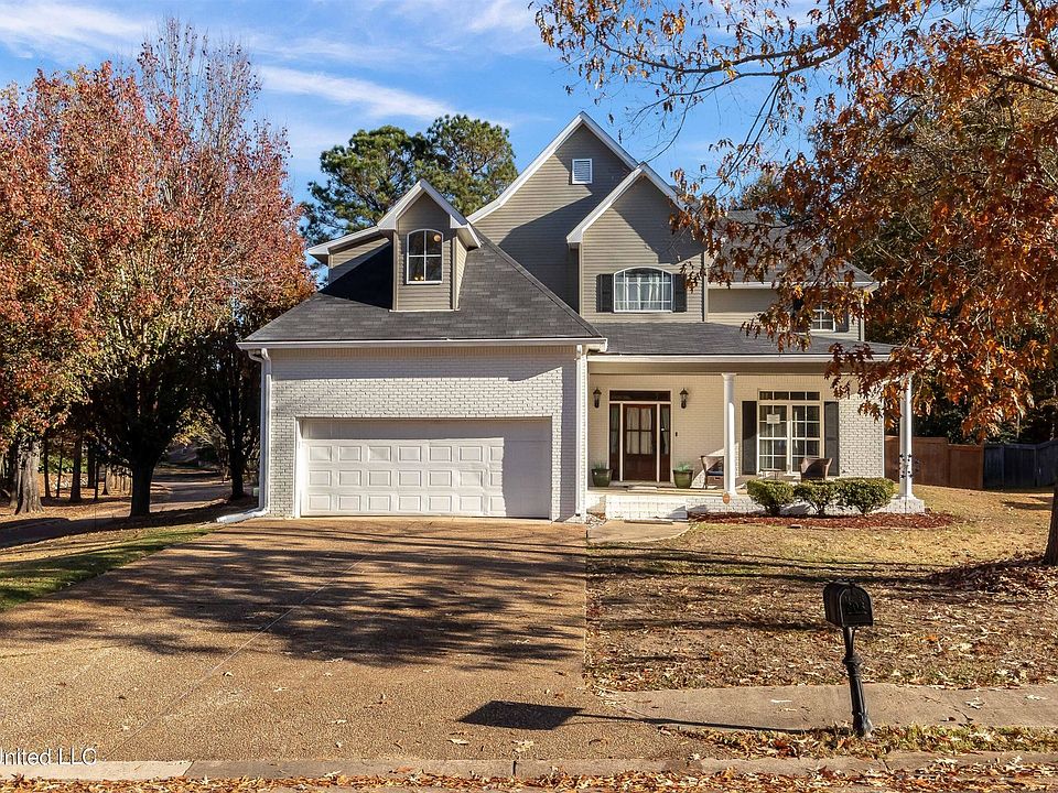 1st image of 303 Woodland Brook Dr