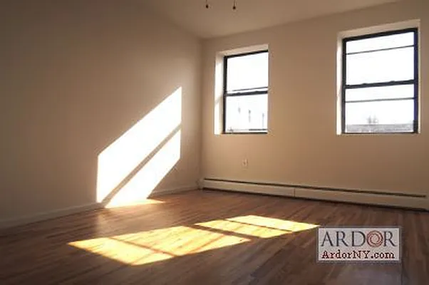 Rented by ArdorNY | media 16