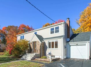 351 Graphic Blvd, New Milford, NJ 07646