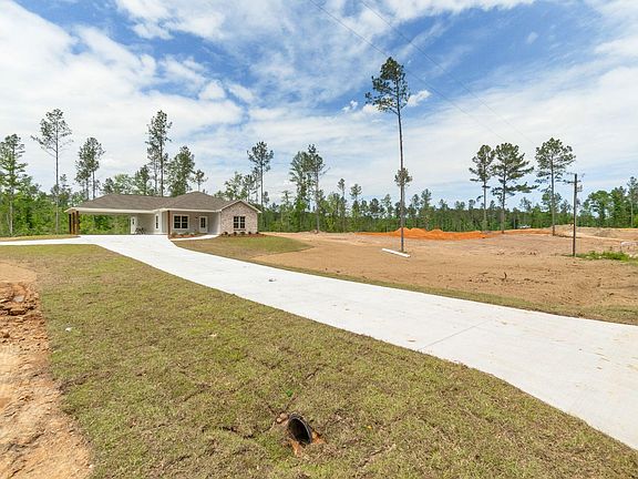 4th image of 61 Noel Townsend Rd