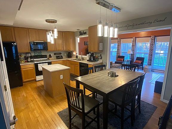 5th image of 5665 Rosemont Way