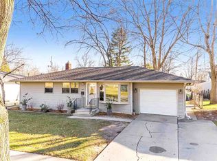 1601 Sue Ln, Green Bay, WI 54304