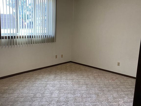 5th image of 521 W Indiana Ave #4