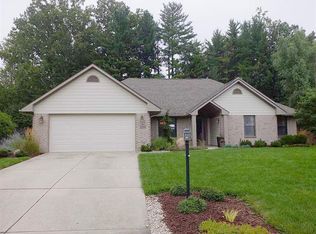 130 Lakeside Dr, Springboro, OH 45066