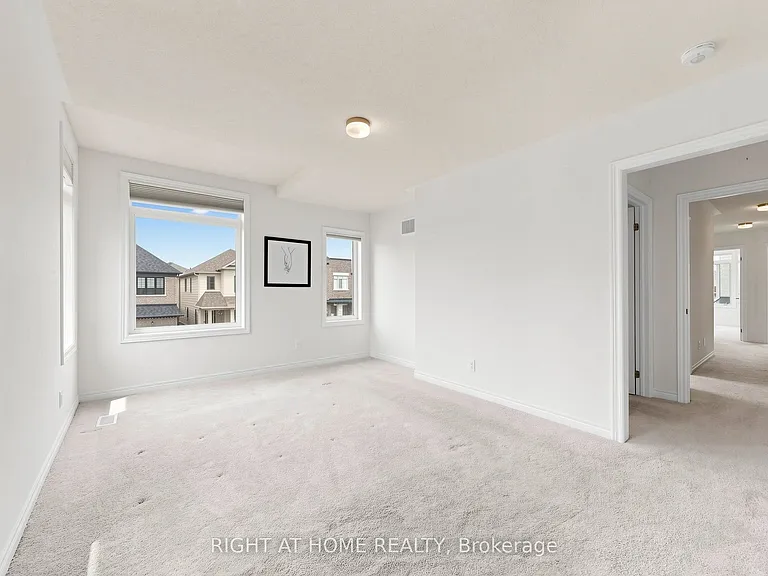 2046 Cameron Lott Cres — Photo 24