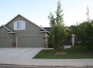 9868 W Blackpool Dr, Star, ID 83669