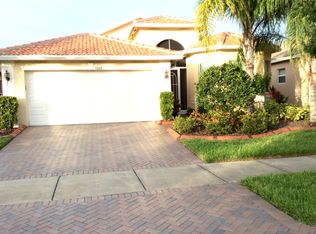 5008 Sandy Brook Cir, Wimauma, FL 33598