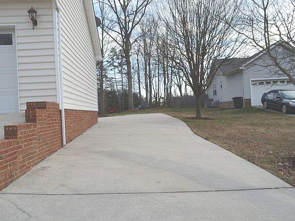 4th image of 255 Turning Leaf Trl NE