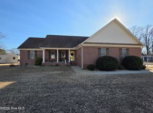 400 Grove Street, Clinton, NC 28328