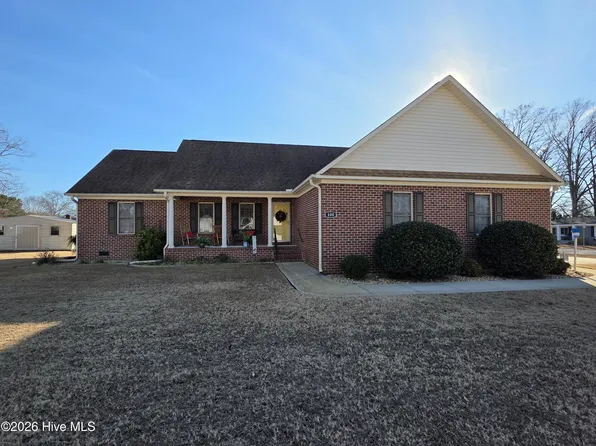 400 Grove Street, Clinton, NC 28328