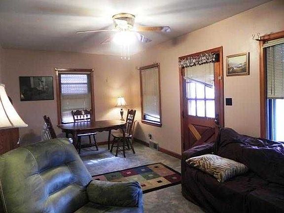 3rd image of 516 15th Ave