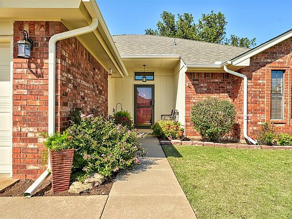 5th image of 5109 SE 85th St