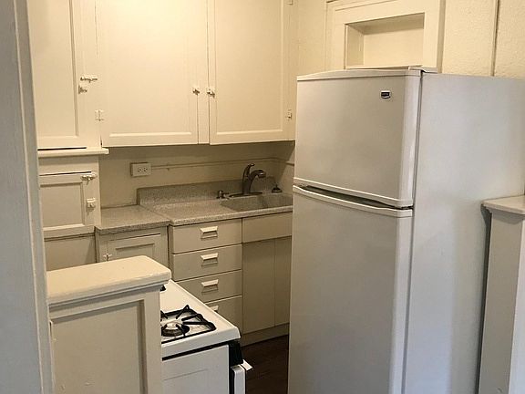 4th image of 4400 Jarboe St APT 106