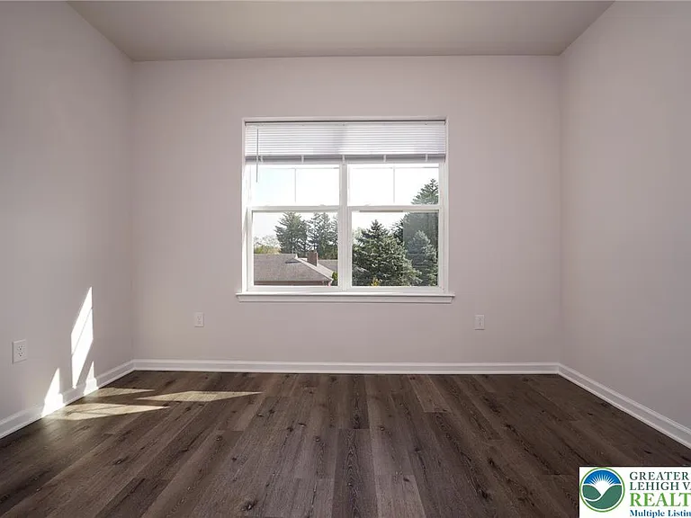 1210 Eaton Ave #201 — Photo 11