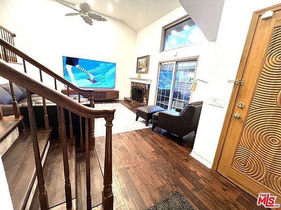 5th image of 7825 Seaglen Dr