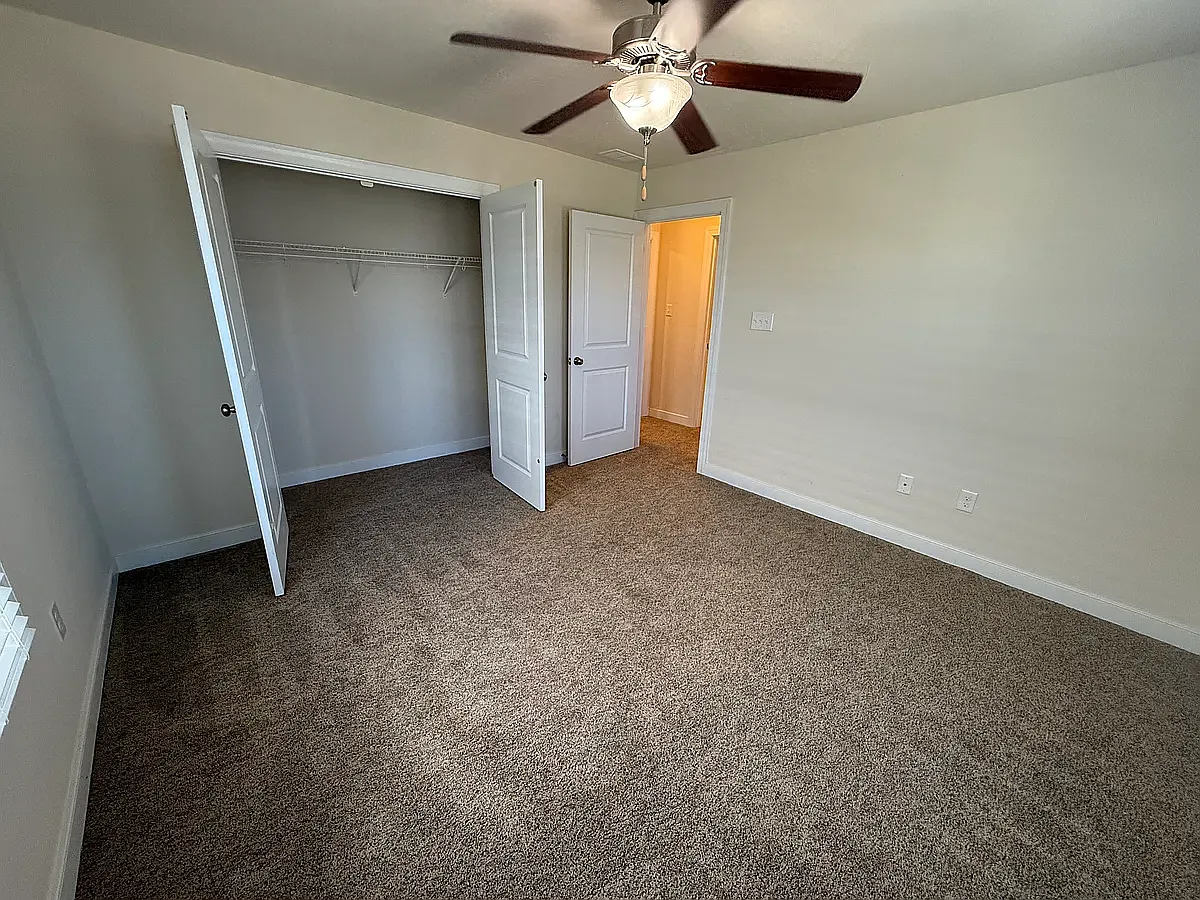 3 bed, 2.5 bath, 2162 sqft, $2,700 — Photo 4