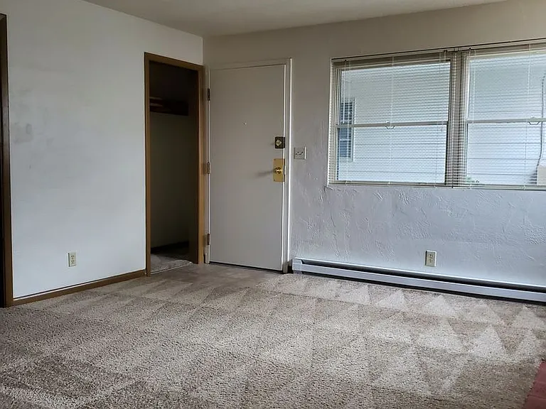 310-Colony Apartments — Photo 17