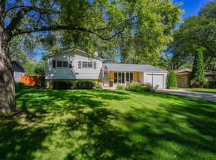 22W510 Balsam Dr, Glen Ellyn, IL