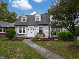 118 S 8th St, Akron, PA 17501