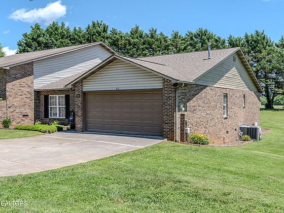 4th image of 327 Villa Dr #327