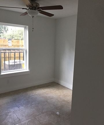 5th image of 302 Cooper St