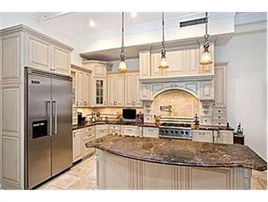 Sold by Douglas Elliman | media 8